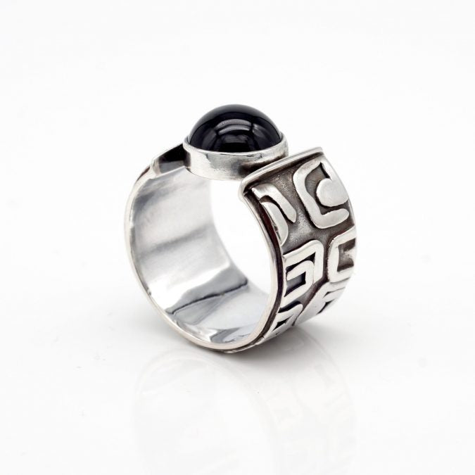 textured patterned sterling silver ring with onyx gemstone